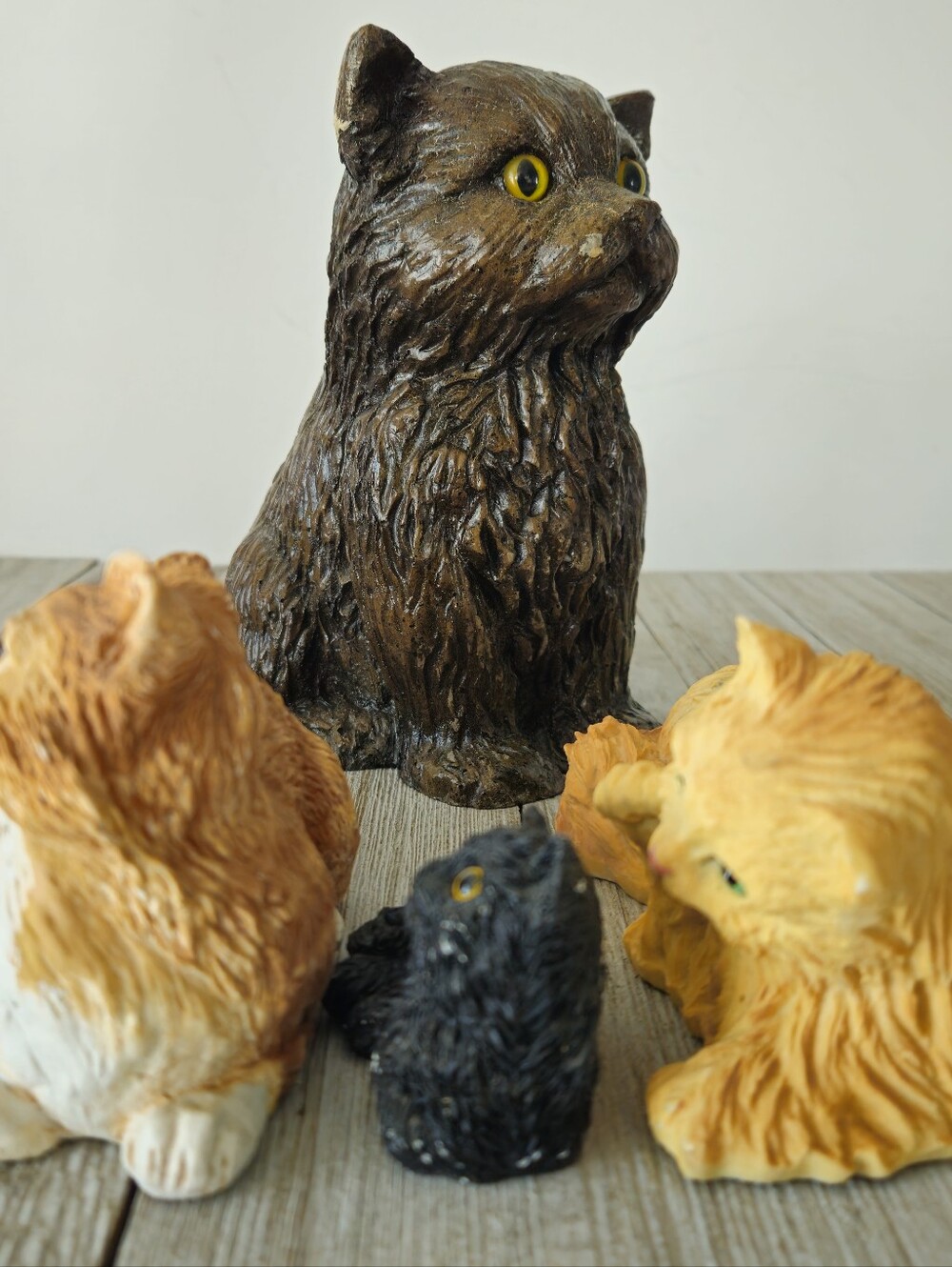 4 Vintage Cat Kitten Small Ceramic Resin Chalkware Figurines Tabletop Home Decor